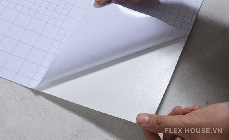 Giấy dán tường hoa văn 3D có keo châu Âu RMT204