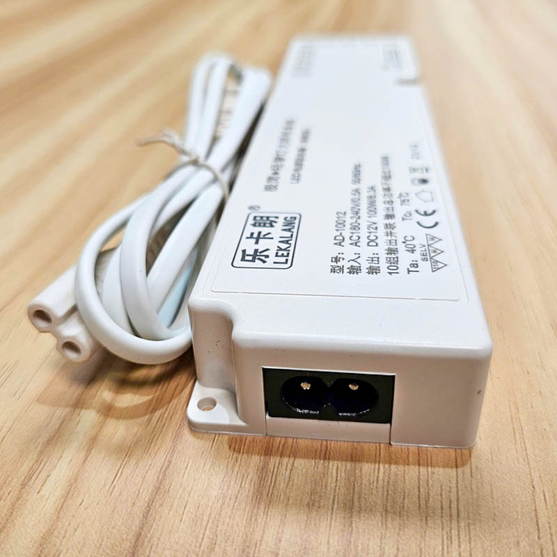 Hộp nguồn biến đổi dòng điện cho đèn LED âm tủ BTC8195