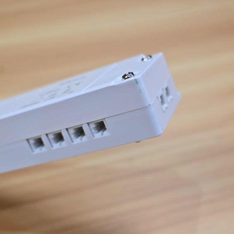 Hộp nguồn biến đổi dòng điện cho đèn LED âm tủ BTC8195