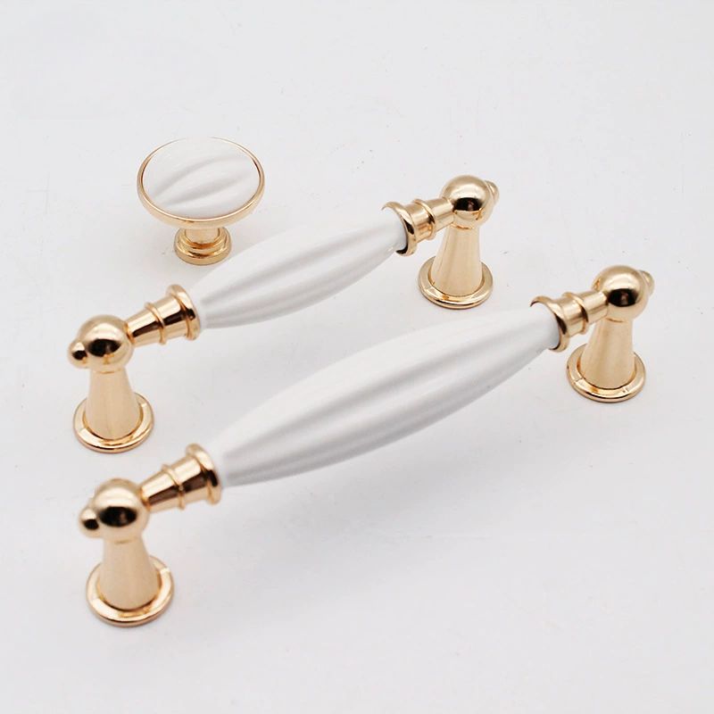 Tay nắm cửa tủ bắng sứ hợp kim kẽm kiểu Pháp XC7351 2 Tay nắm cửa tủ bắng sứ hợp kim kẽm kiểu Pháp XC7351 chính hãng