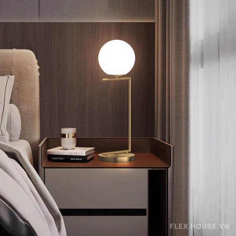 Đèn bàn bằng đồng dạng chữ C Minimalism ZHM642 3