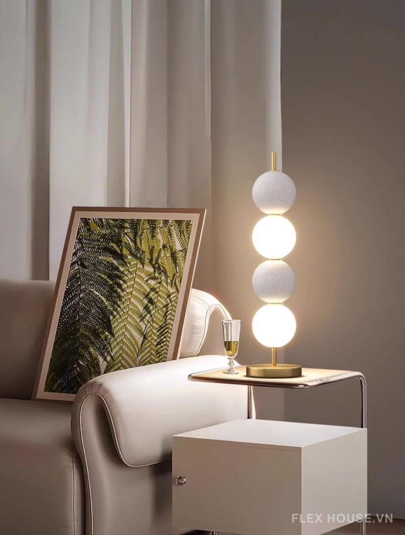 Đèn bàn bằng đồng kiểu xiên kẹo dễ thương ZHM733 1