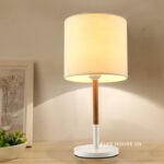 Đèn bàn phòng ngủ thân gỗ chao vải hiện đại DB3084-2