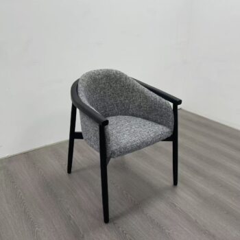 Ghế ăn gỗ nguyên khối hiện đại kiểu Mỹ SHM892