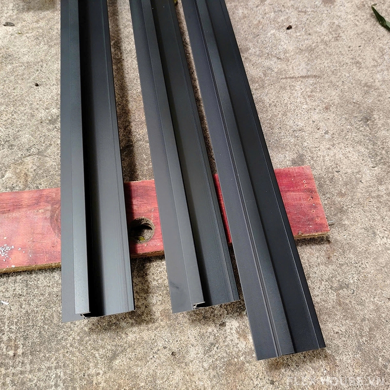 Tay nắm âm tủ hợp kim nhôm dài 3m U02469 11 Tay nắm âm tủ hợp kim nhôm dài 3m U02469 14