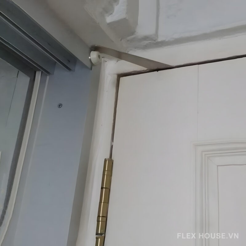 Chặn cửa trên khung phải Hafele 937.13.570 2