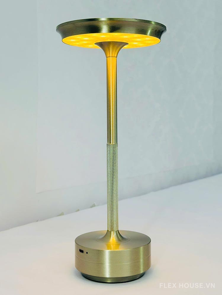 Đèn bàn cảm ứng hiện đại decor không gian DB04 20