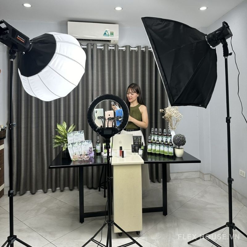 setup ánh sáng livestream giúp da trắng sáng