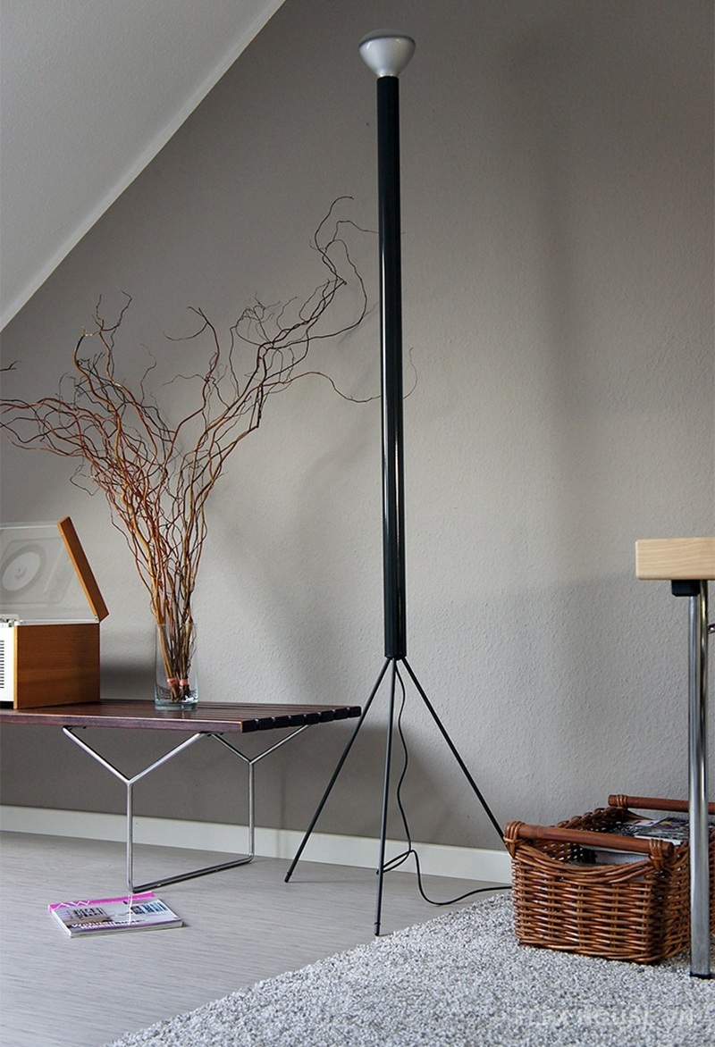 Đèn sàn đứng điều chỉnh độ sáng vô cấp WJ327