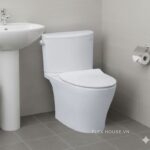 Bồn cầu 2 khối nắp gạt xả TOTO CS767RT8
