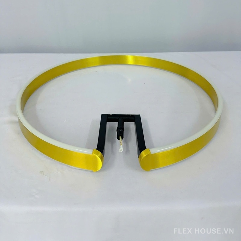 den-cay-trang-tri-goc-sofa-chao-xuyen-thau-dd22-6 DD22