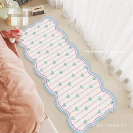 Thảm trải cạnh giường họa tiết nơ lặp phối viền pastel XF8780.01