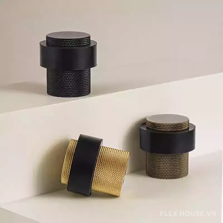 Chặn cửa phòng tắm gắn sàn bằng đồng K21K (4) Chặn cửa phòng tắm gắn sàn bằng đồng K21K 1