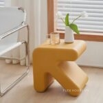 Ghế đôn trang trí hình mũi tên DM2418