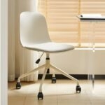 Ghế xoay văn phòng có bánh xe tiện lợi DM25037S