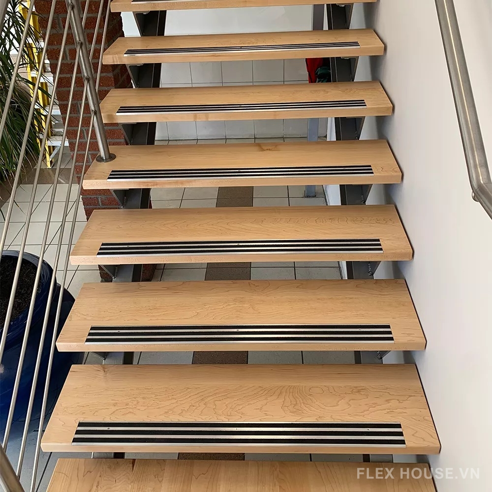 Nẹp Cầu Thang Chống Trượt – Chi Tiết Nhỏ Làm Nên An Toàn Lớn 55