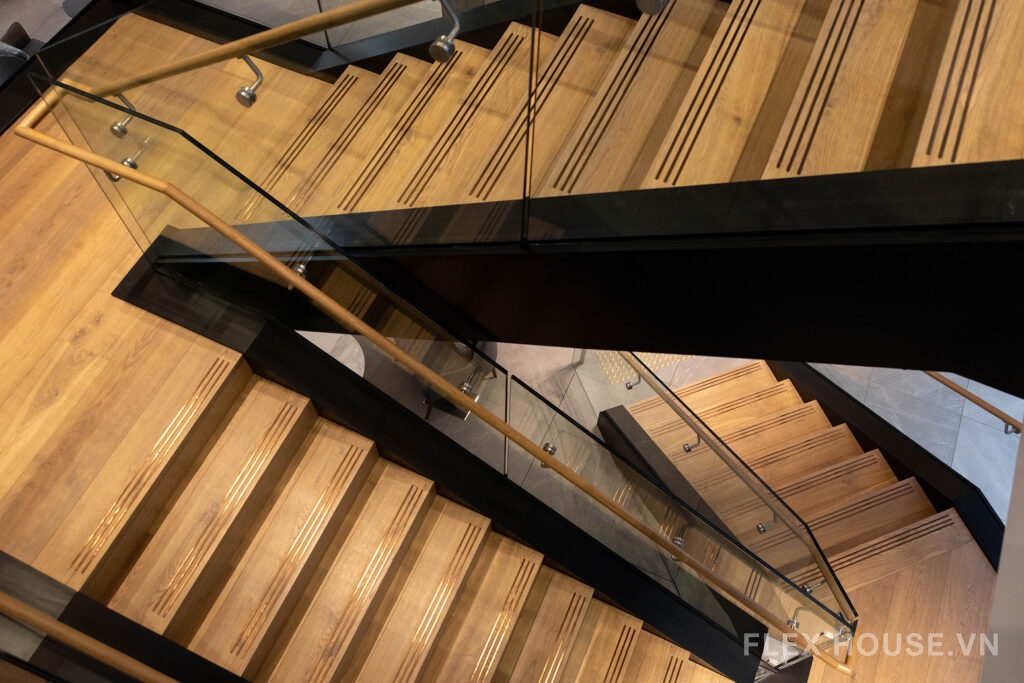 Nẹp Cầu Thang Chống Trượt – Chi Tiết Nhỏ Làm Nên An Toàn Lớn 57