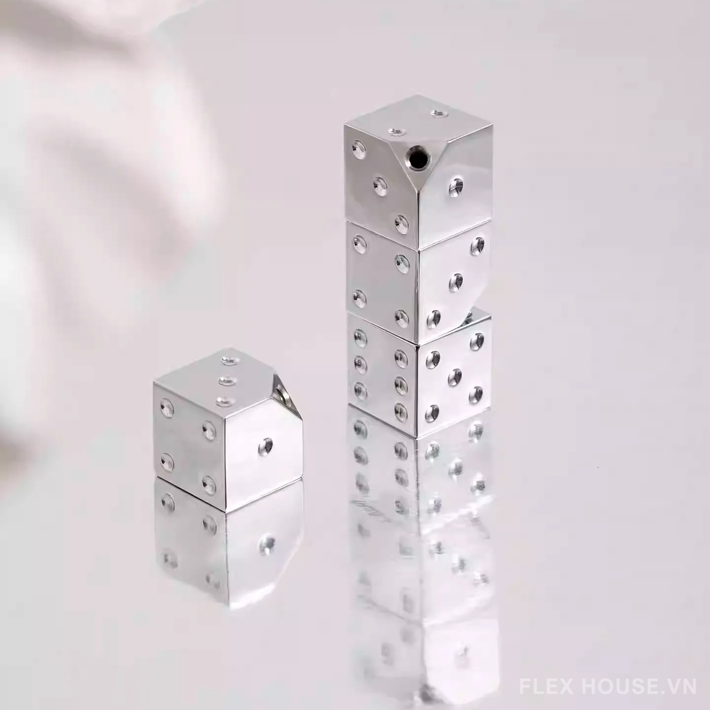 Núm tay nắm tủ đồng hình xúc xắc màu bạc JYJ879 5 Núm tay nắm tủ đồng hình xúc xắc màu bạc JYJ879 10