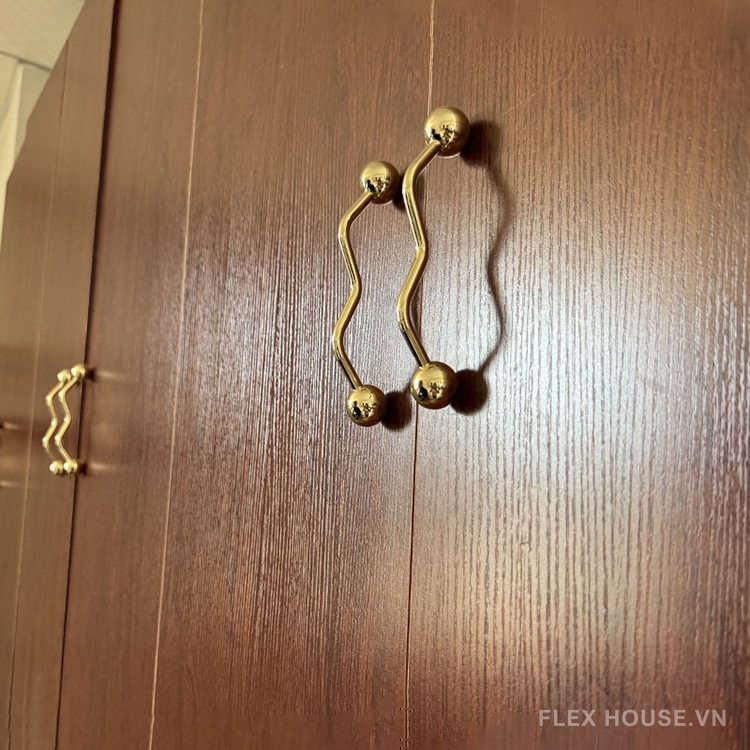 Tay nắm tủ hợp kim cách điệu kiểu Pháp YUE7070 3 Tay nắm tủ hợp kim cách điệu kiểu Pháp YUE7070 8