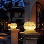 Đèn trụ cổng sân vườn dáng hoa sen BY050J