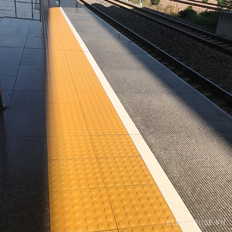 Gạch cao su xúc giác chống trượt cho người khiếm thị GV6679 12 Gạch cao su xúc giác chống trượt cho người khiếm thị GV6679