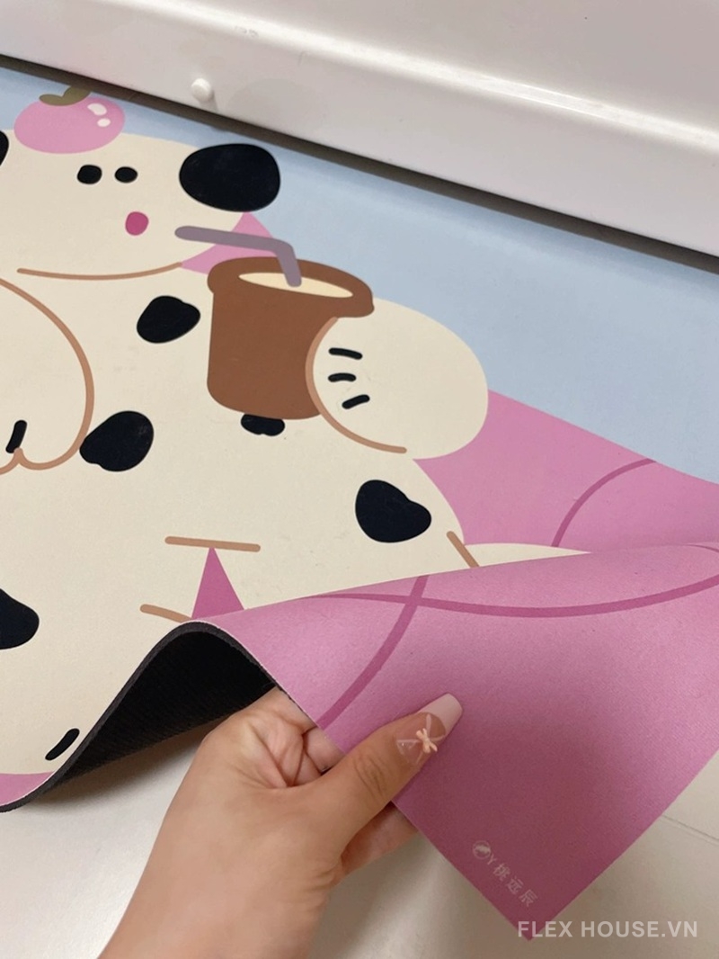 Thảm chùi chân tảo cát hình chó đốm uống trà XF3906