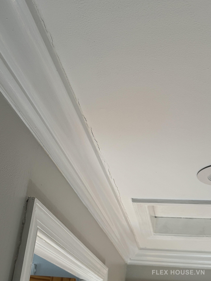Cách xử lý khe hở, nứt, cong vênh sau khi lắp nẹp trần 11