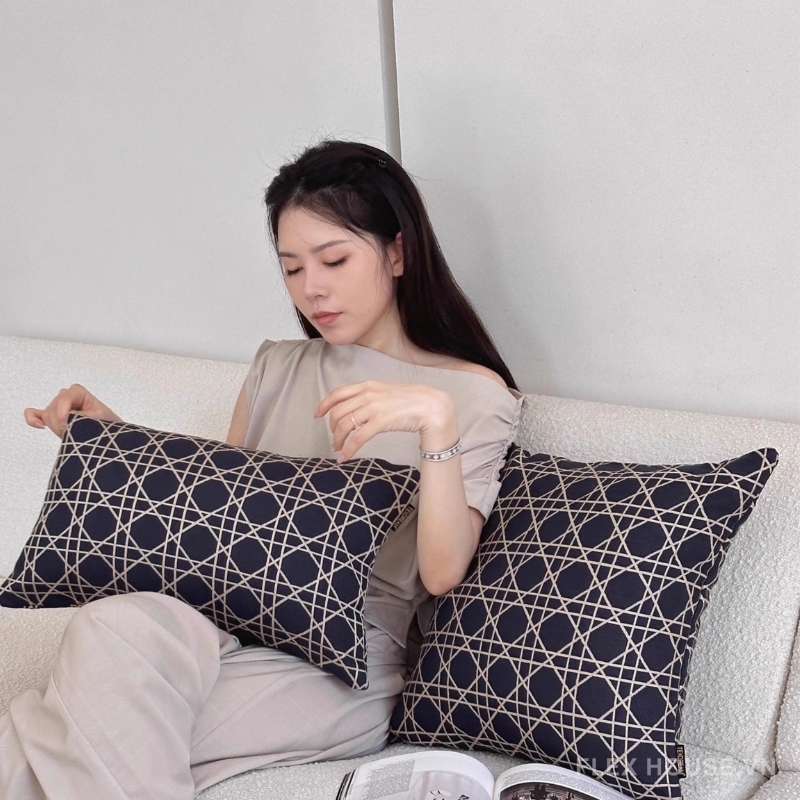 Gối tựa lưng sofa họa tiết Cannage thanh lịch TD8966 5 Gối tựa lưng sofa họa tiết Cannage thanh lịch TD8966 9