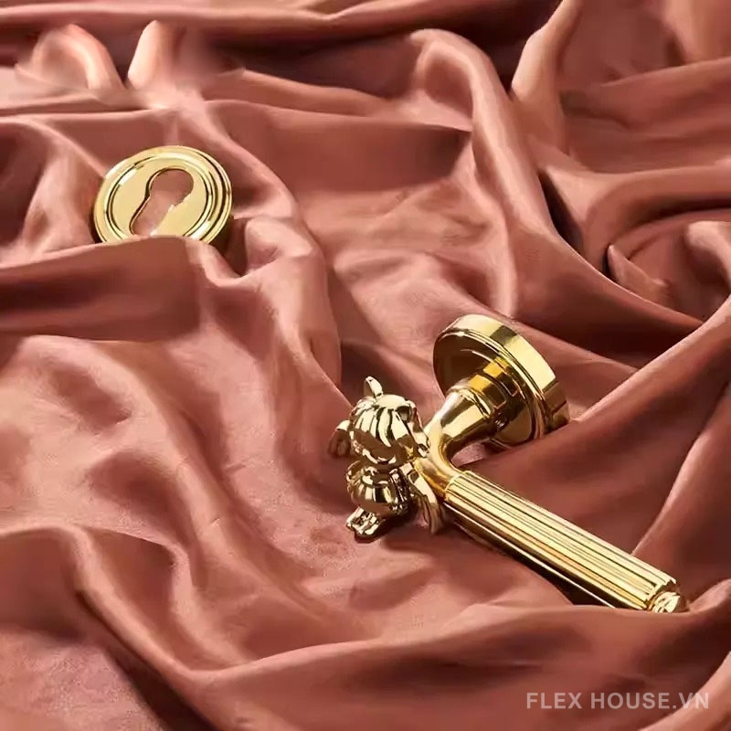 Khóa phân thể bằng đồng thau decor thiên sứ GT977B 2 Khóa phân thể bằng đồng thau decor thiên sứ GT977B 9