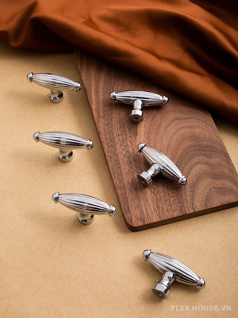 Núm tay nắm tủ đồng dáng con thoi cổ điển JYJ565 10