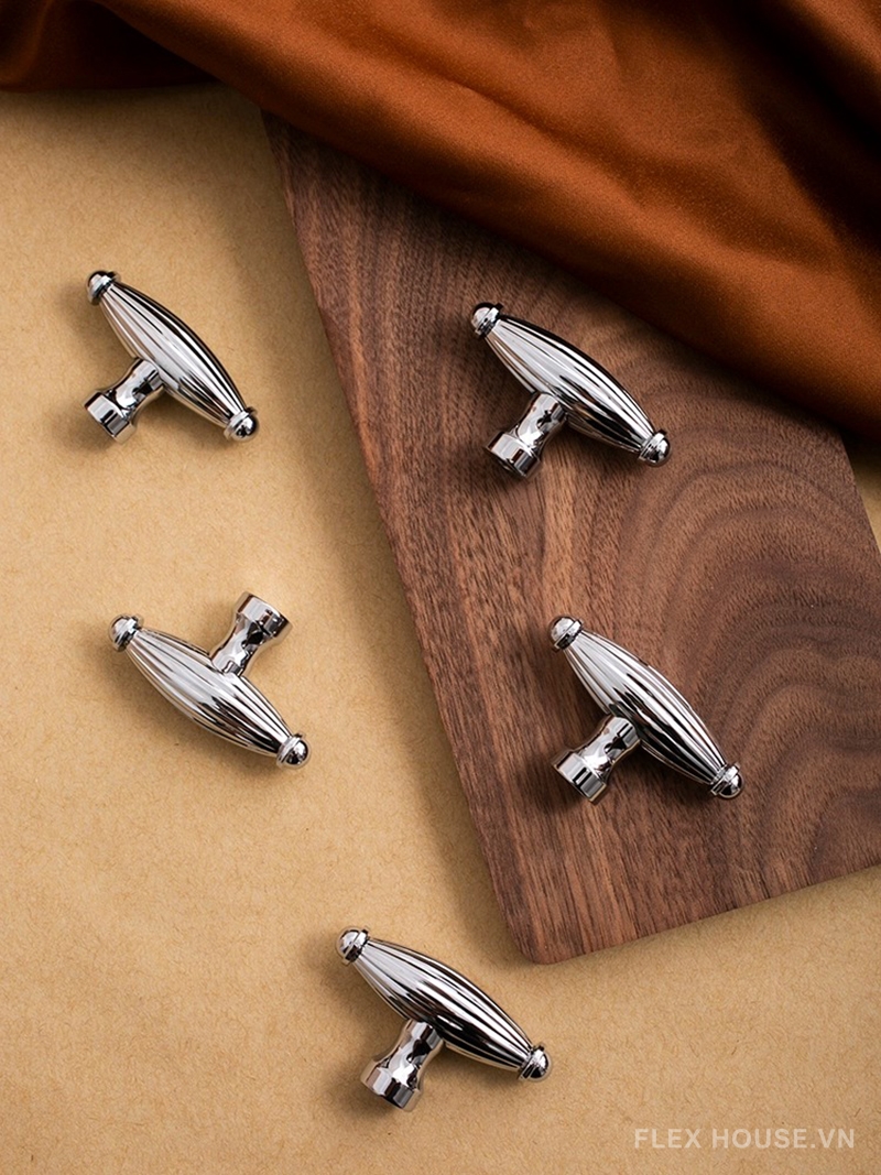 Núm tay nắm tủ đồng dáng con thoi cổ điển JYJ565 9