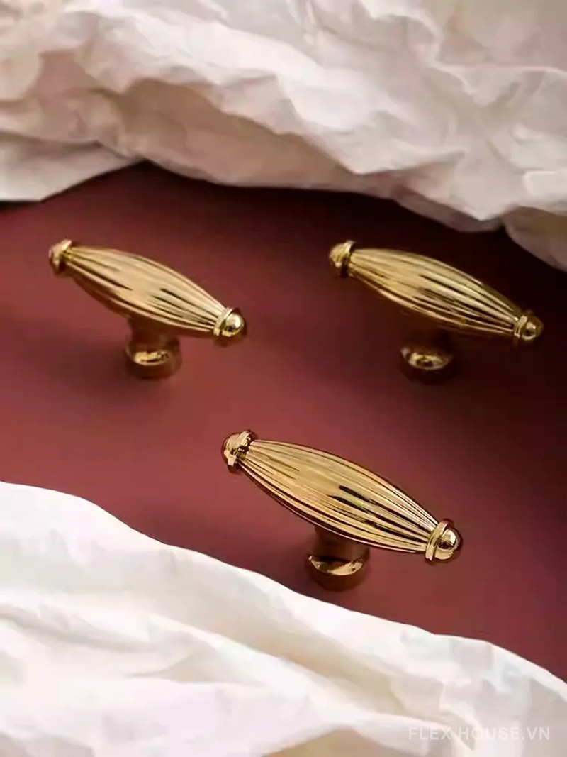 Núm tay nắm tủ đồng dáng con thoi cổ điển JYJ565 17