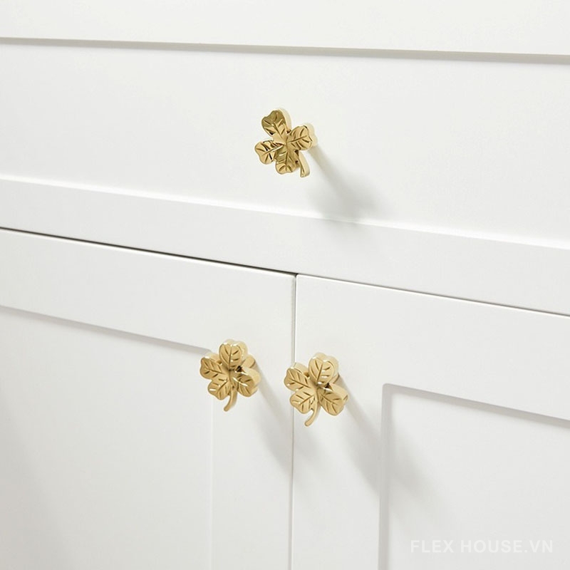 Núm tay nắm tủ đồng hình cỏ bốn lá PALO9407 3 Núm tay nắm tủ đồng hình cỏ bốn lá PALO9407 10