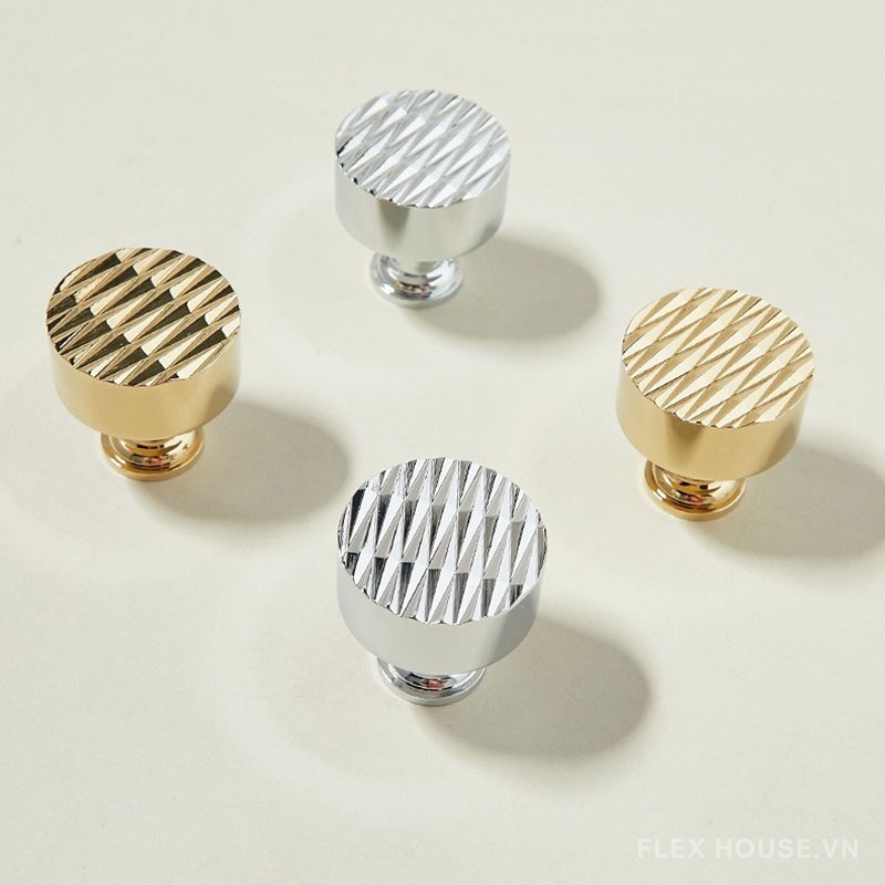 Núm tay nắm tủ đồng tròn họa tiết Diamond PALO434 (2) Núm tay nắm tủ đồng tròn họa tiết Diamond PALO434 1