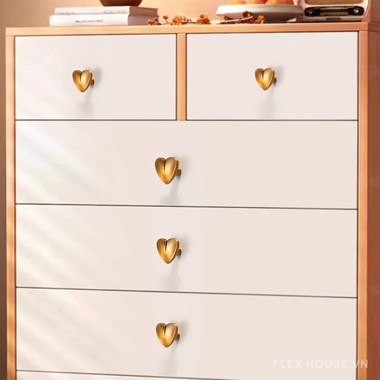 Núm tay nắm tủ hợp kim hình trái tim sắc màu VTR597 5 Núm tay nắm tủ hợp kim hình trái tim sắc màu VTR597 10