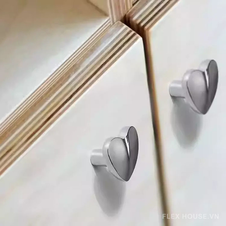 Núm tay nắm tủ hợp kim hình trái tim sắc màu VTR597 9 Núm tay nắm tủ hợp kim hình trái tim sắc màu VTR597 14
