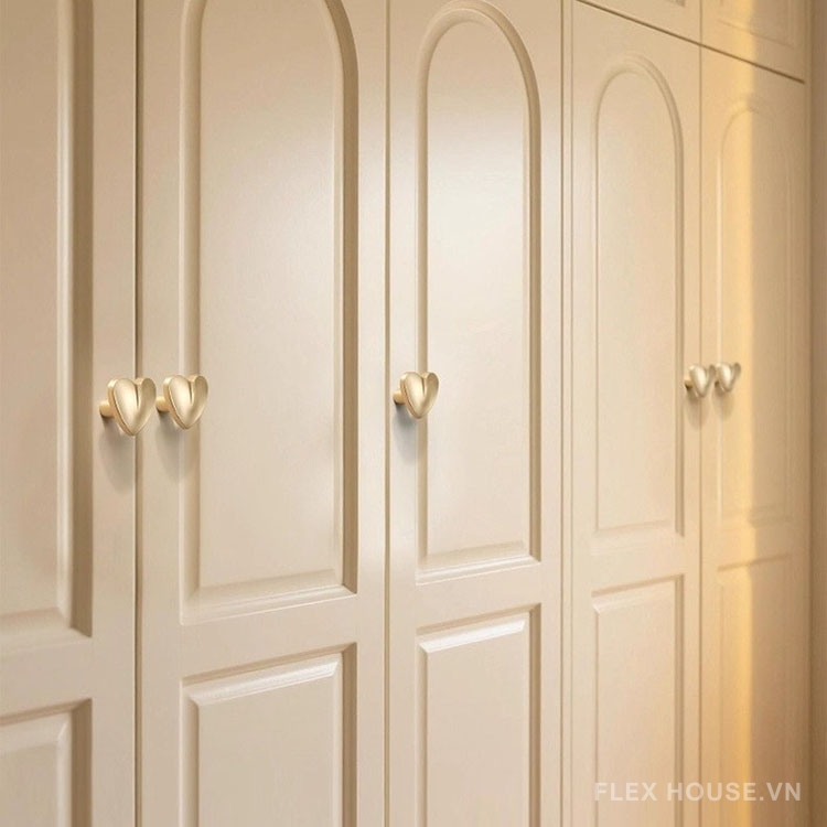 Núm tay nắm tủ hợp kim hình trái tim sắc màu VTR597 10 Núm tay nắm tủ hợp kim hình trái tim sắc màu VTR597 15