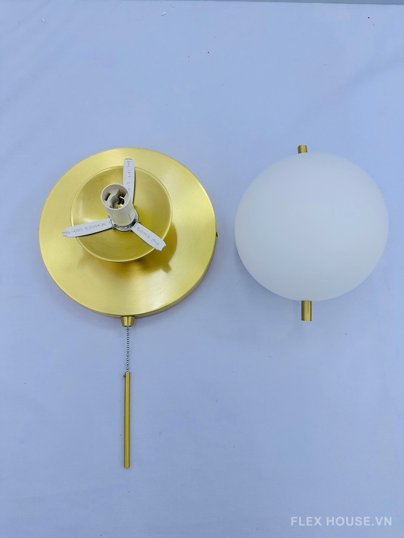 Đèn gắn tường bằng đồng trang trí khách sạn VK134