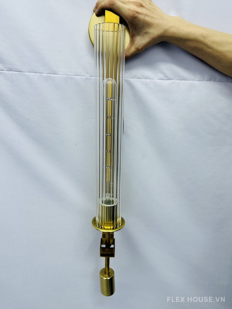 Đèn gắn tường hợp kim xi chao ống nghệ thuật VK142