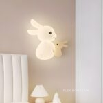 Đèn gắn tường phòng trẻ em bằng nhựa cao cấp QY-2556