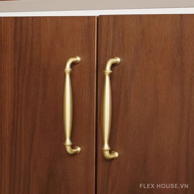 Tay nắm tủ đồng vàng phong cách châu Âu L3068 4 Tay nắm tủ đồng vàng phong cách châu Âu L3068 10