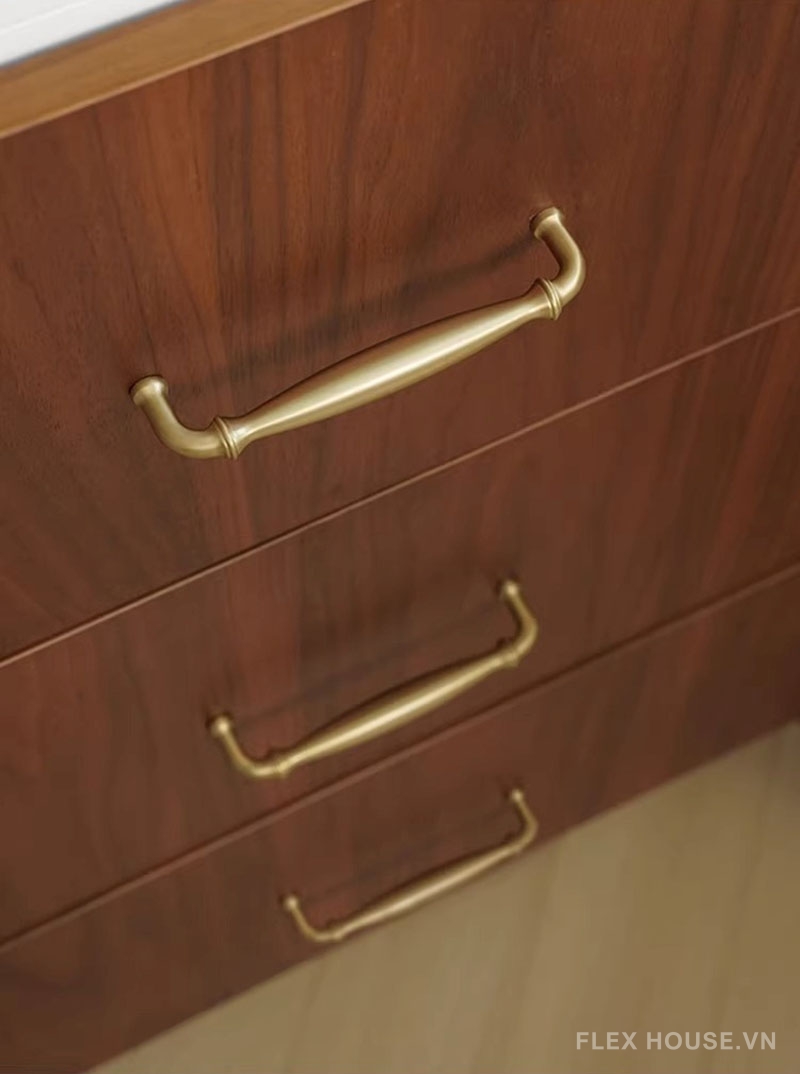 Tay nắm tủ đồng vàng phong cách châu Âu L3068 6 Tay nắm tủ đồng vàng phong cách châu Âu L3068 12