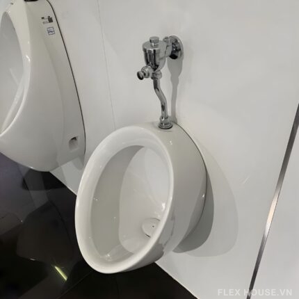 Bồn tiểu nam treo tường cao cấp TOTO U104W/F