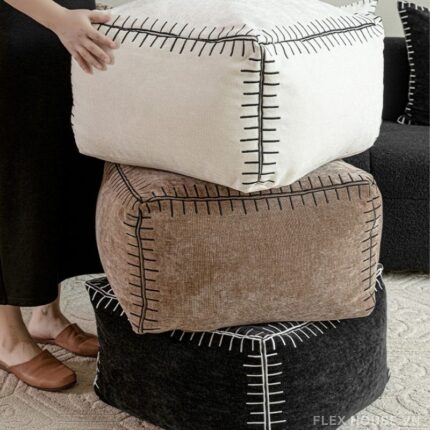 Ghế đôn phòng khách họa tiết chỉ nổi HC3182