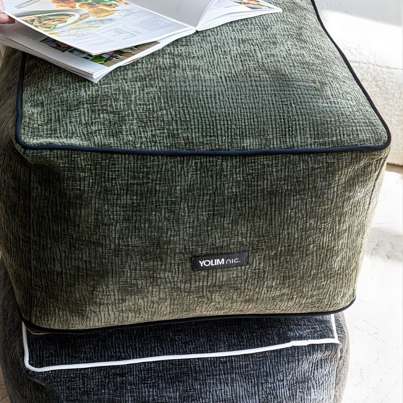 Ghế đôn trang trí đệm nhung chenille HC2747 2 Ghế đôn trang trí đệm nhung chenille HC2747 5