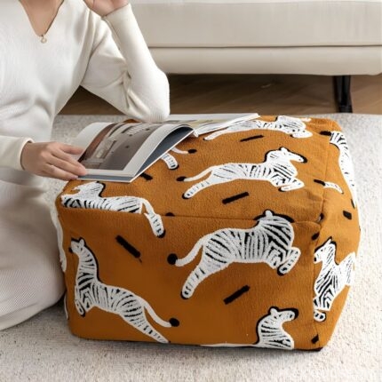 Ghế đôn vải nỉ họa tiết ngựa dễ thương HC6649