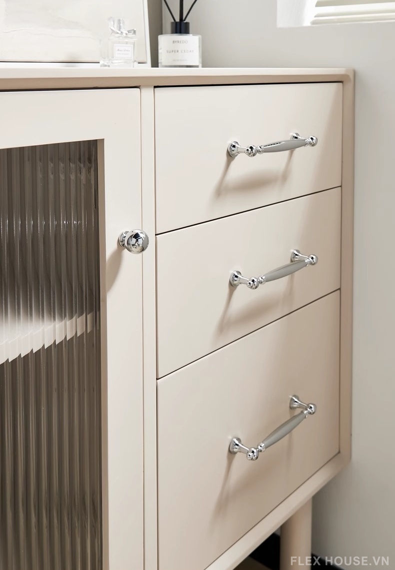 Tay nắm tủ đồng màu bạc kiểu Âu sang trọng PALO490 4 Tay nắm tủ đồng màu bạc kiểu Âu sang trọng PALO490 7