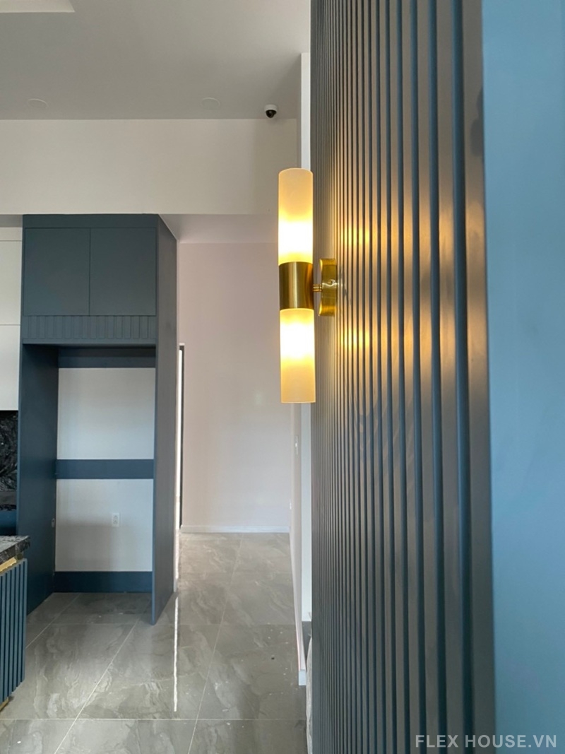 Đèn gắn tường thân đồng hai đầu đối xứng VK106 4 Đèn gắn tường thân đồng hai đầu đối xứng VK106