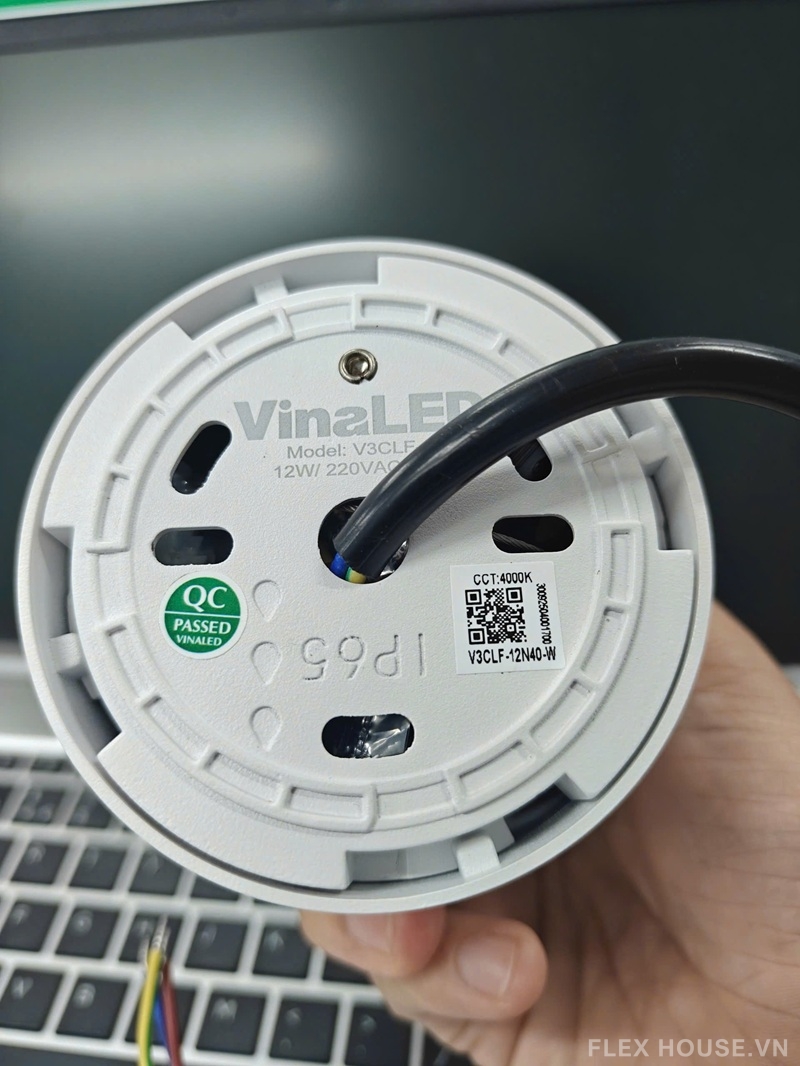 Đèn Led ốp trần thân hợp kim nhôm chóa sâu IP65 V3CLF 7 Đèn Led ốp trần thân hợp kim nhôm chóa sâu IP65 V3CLF