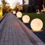 Đèn mặt trăng trang trí sân vườn cắm đất DT36